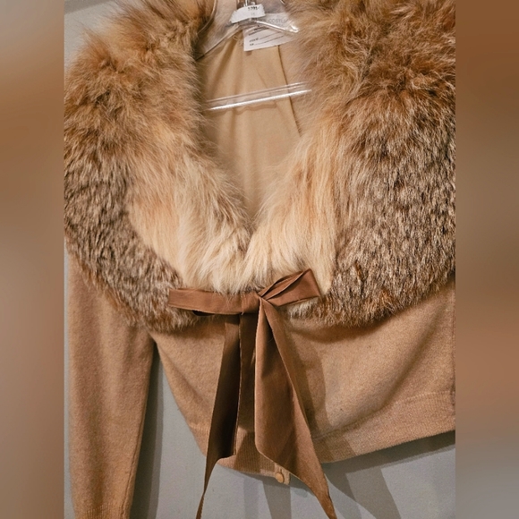 landes costumes Sweaters - VINTAGE Silver Fox Fur, Silk, and Cashmere Cropped Cardigan LUXURY